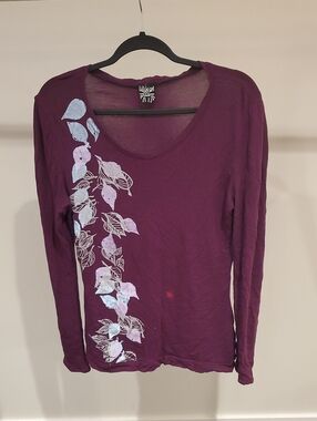 Lilikoi - Women's Plum Long-Sleeve Scoop Neck Top with Leaf Print